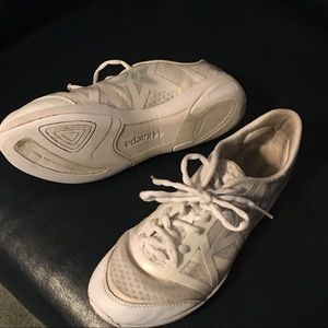 Size women’s 8.5 Rebel cheer shoes